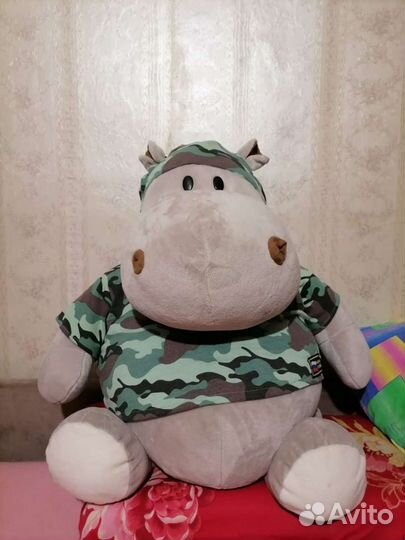 Игрушка бегемот