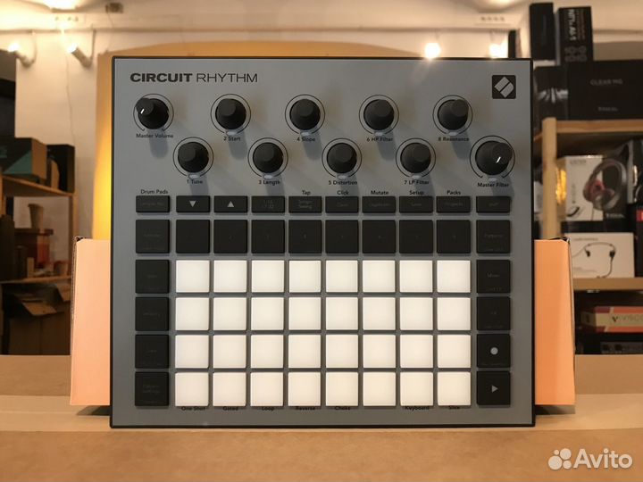 Novation Circuit Rhythm в Наличии