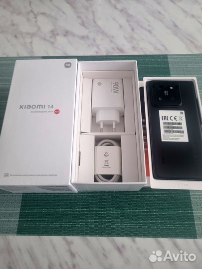 Xiaomi 14, 12/512 ГБ