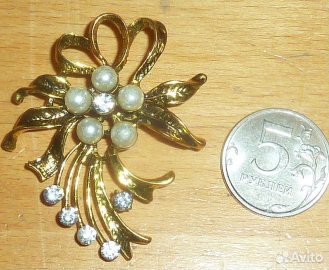 Брошь Размер 4.5 х 5.5 см