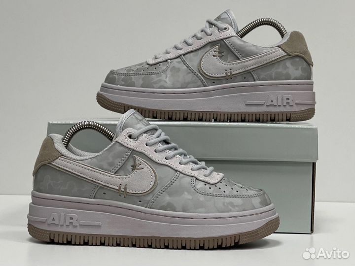 Кроссовки женские Nike Air Force 1