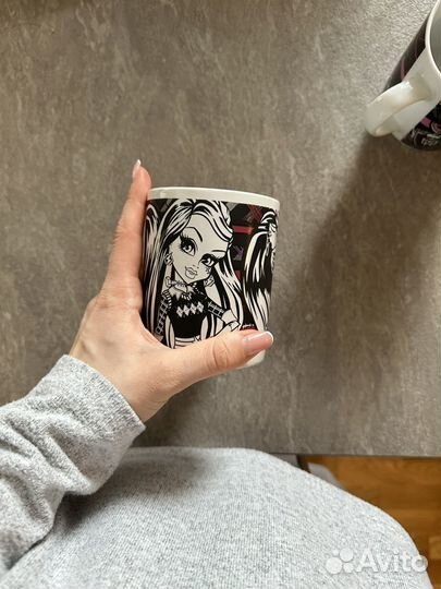 Кружка Монстер-Хай Б/У