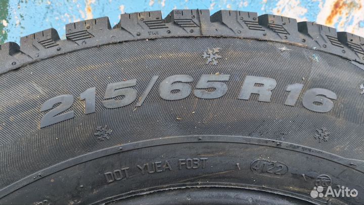 Viatti Bosco S/T V-526 215/65 R16