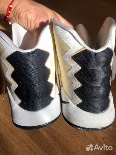 Кроссовки женские 38 размер бу