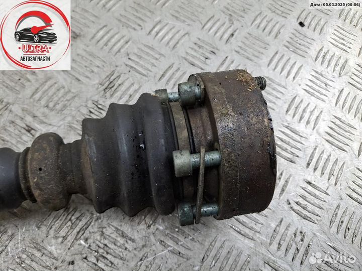 Полуось передняя левая б/у Audi A4 B5 (1994-2001)