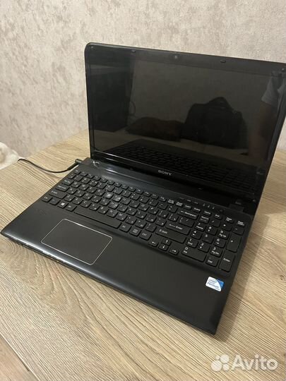 Sony vaio SVE151J13V