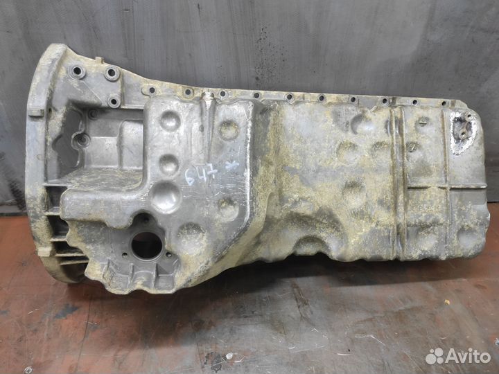 Масляный поддон двигателя Mercedes om647