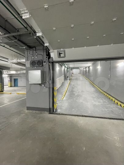 Машиноместо, 20 м²