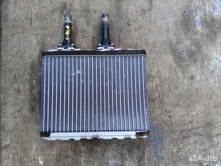 Радиатор печки на Ниссан Алмера N16