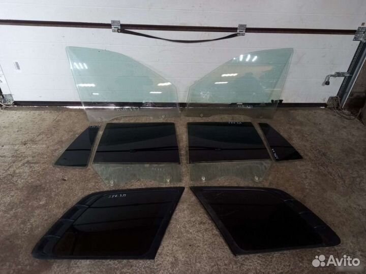 Стекло боковое Hyundai santa fe 1