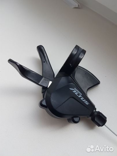 Манетка shimano altus 9 скоростей