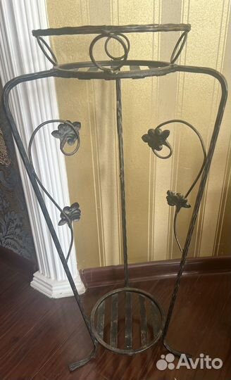 Подставка под цветы