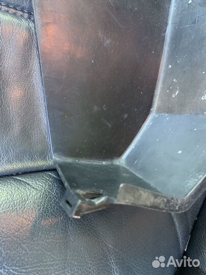 Крышка двигателя мерседес