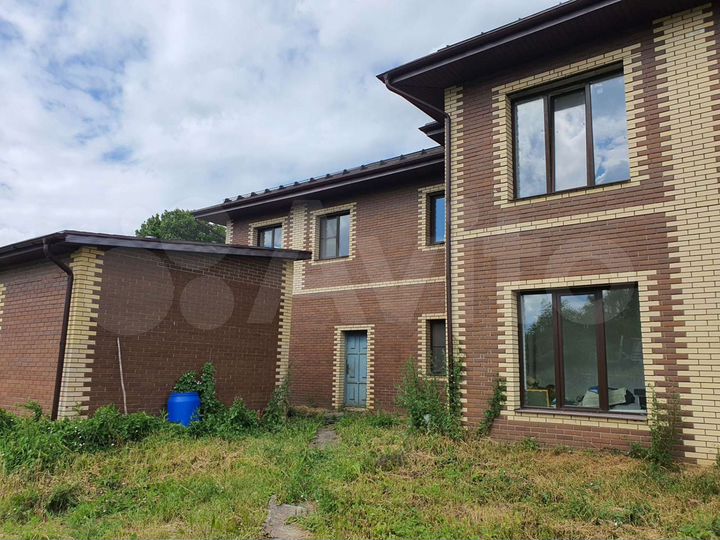 Коттедж 400 м² на участке 30 сот.