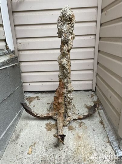 Якорь старинный