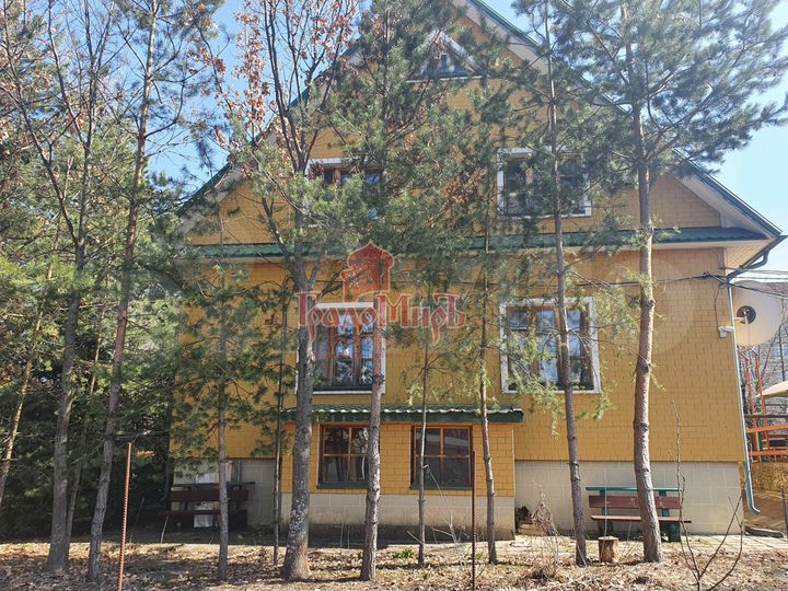 Дом 238,1 м² на участке 17 сот.