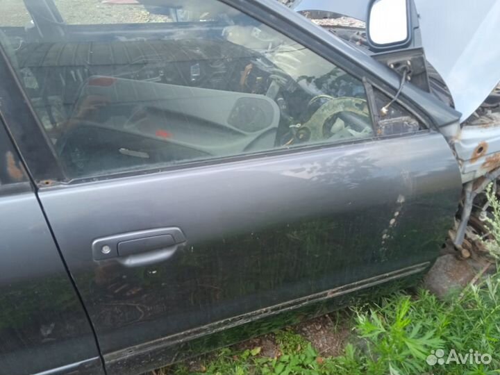 Переднее правое стекло Mitsubishi Galant 8 EA1A