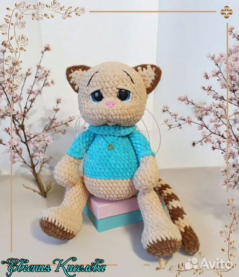 Котик, связаный крючком. Ручная работа