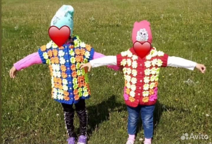 Жилет вязаный