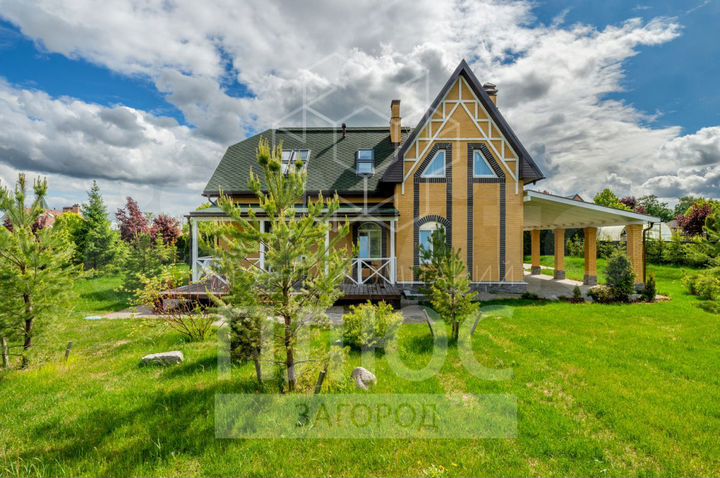 Дом 400 м² на участке 15 сот.