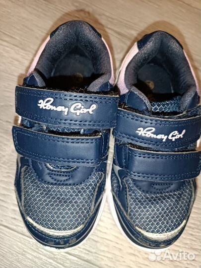 Кроссовки для девочки