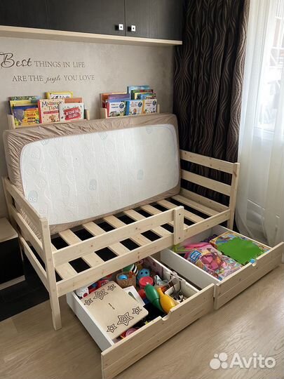 Детская кровать из массива дерева