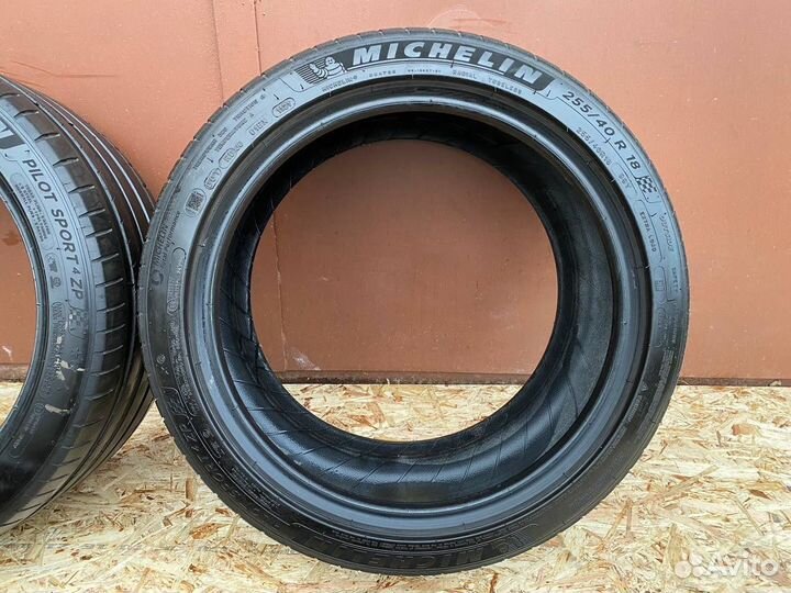 Michelin Pilot Sport 4 225/45 R18 и 255/40 R18 99Y