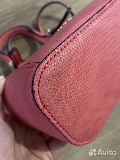 Оригинальная сумка Guess