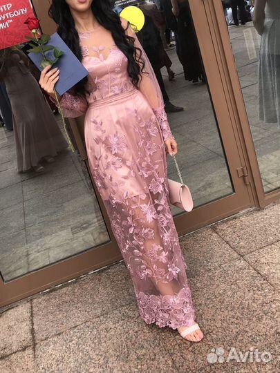 Вечернее платье