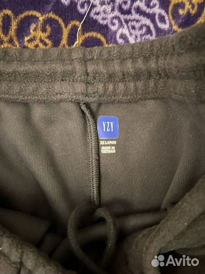 Комтюм Yzy Gap Balenciaga