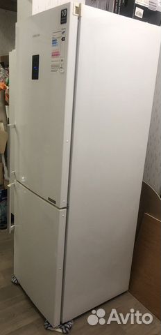 Холодильник Samsung