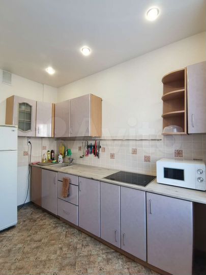 2-к. квартира, 52 м², 1/5 эт.
