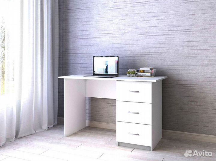 Стол письменный в наличии