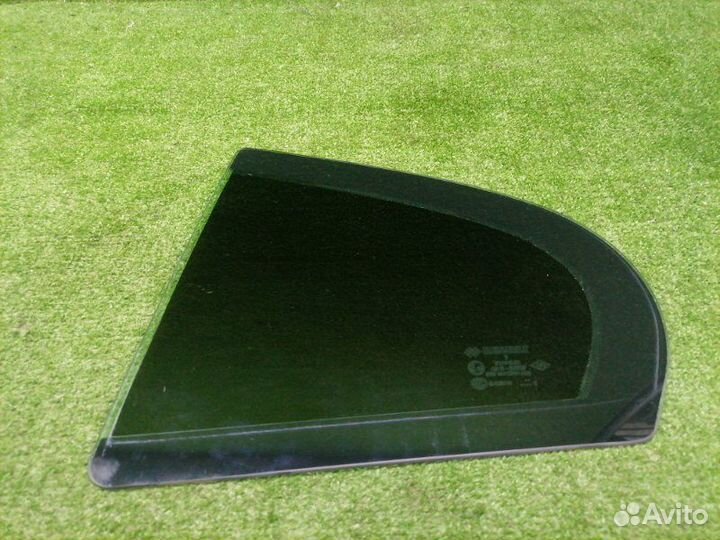 Стекло двери (форточка) заднее левое Renault