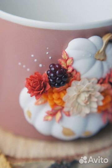 Кружка с декором ручной работы 