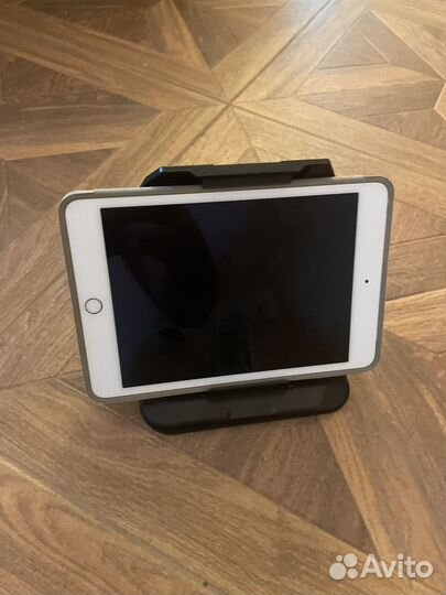 Автомобильный держатель для телефона