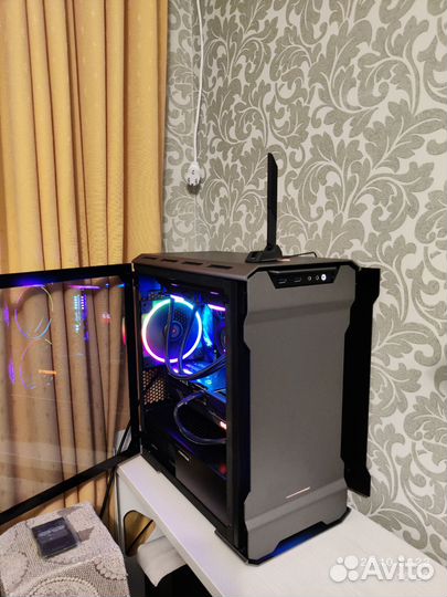 Корпус Phanteks Evolv mATX, на гарантии