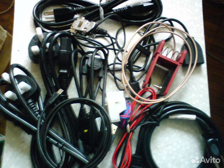 Куча кабелей, адаптер