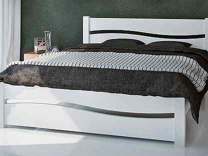 Кровать двухспальная массив