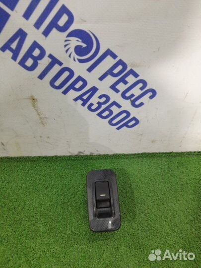 Кнопка стеклоподъемника задняя правая Geely Mk