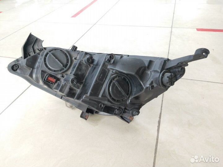 Фара правая Opel Astra J A16XER 2010