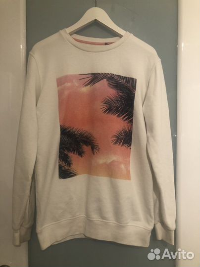 Кофта белая с принтом pull& bear