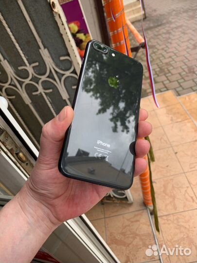 iPhone 8 Plus, 64 ГБ