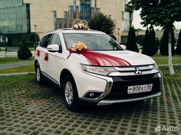 Свадебные украшения, ленты,кольца на авто