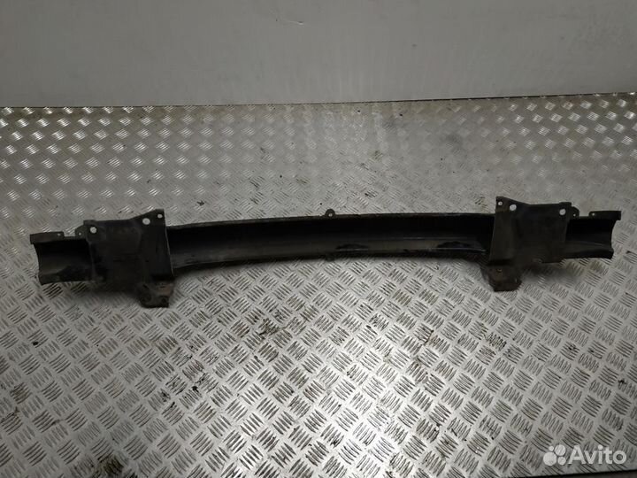 Усилитель переднего бампера Volkswagen Golf 4 2003