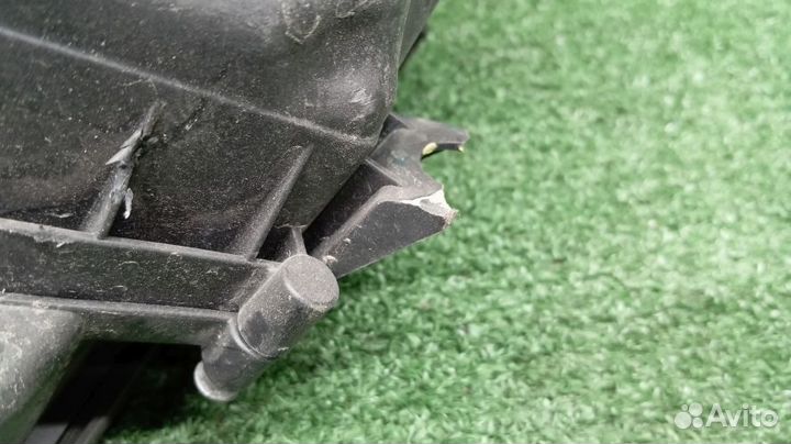 Корпус воздушного фильтра Bmw 5-Series