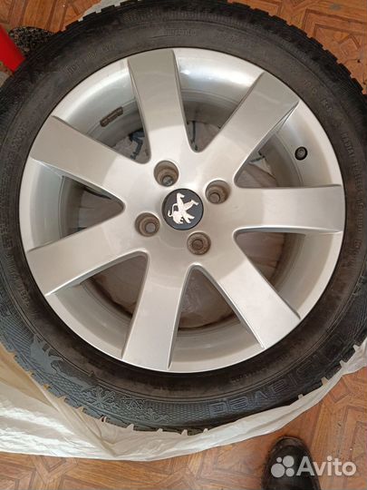 Gislaved Nord Frost 5 205/55 R16 94T