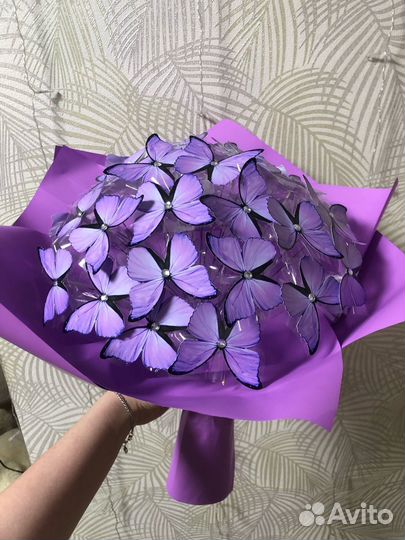 Букет из бабочек, лент; а также съедобные букеты