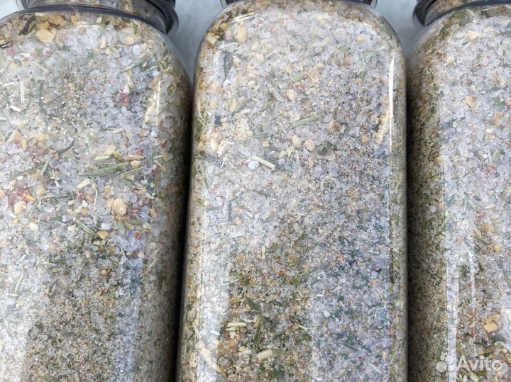 Адыгейская соль, перец черный молотый и горошек