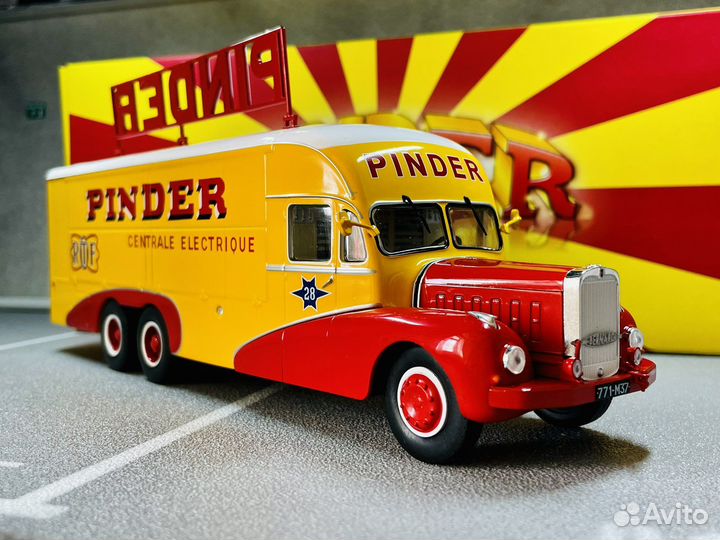 Коллекционная модель автобуса Bernand 28 1:43 sale